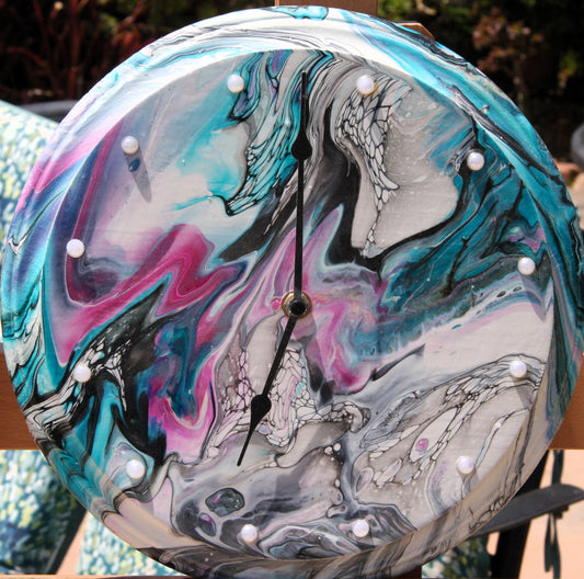 Fluid Art Clock